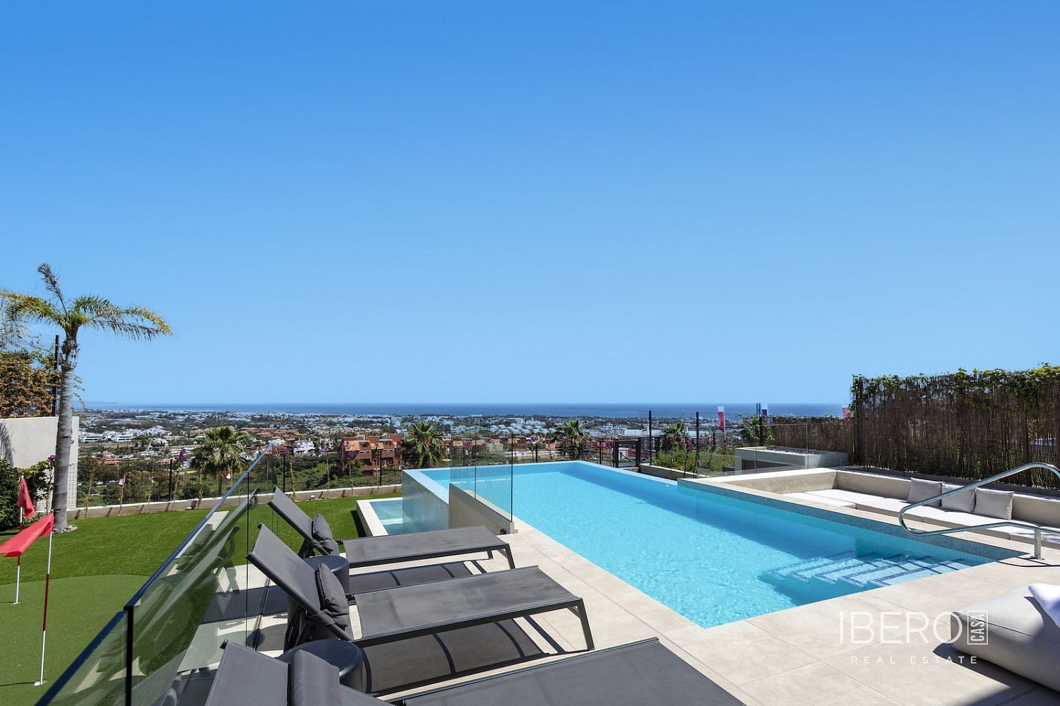Prodej domu 407 m² s pozemkem 303 m²