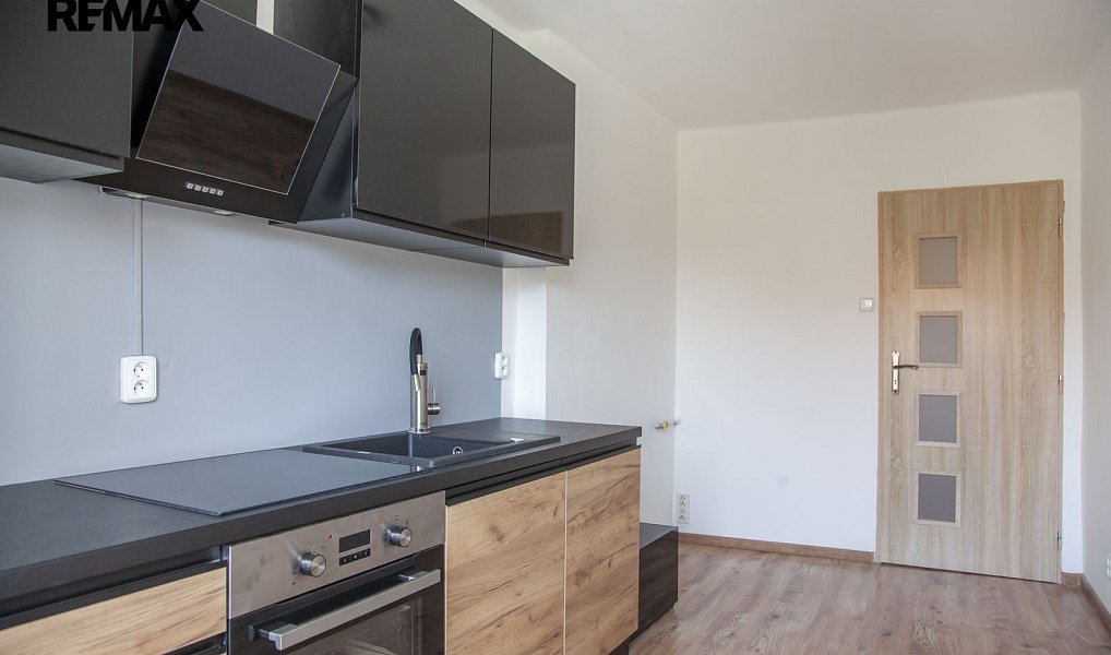Pronájem bytu 2+1 51 m², Rožnov pod Radhoštěm – náhled fotky 3