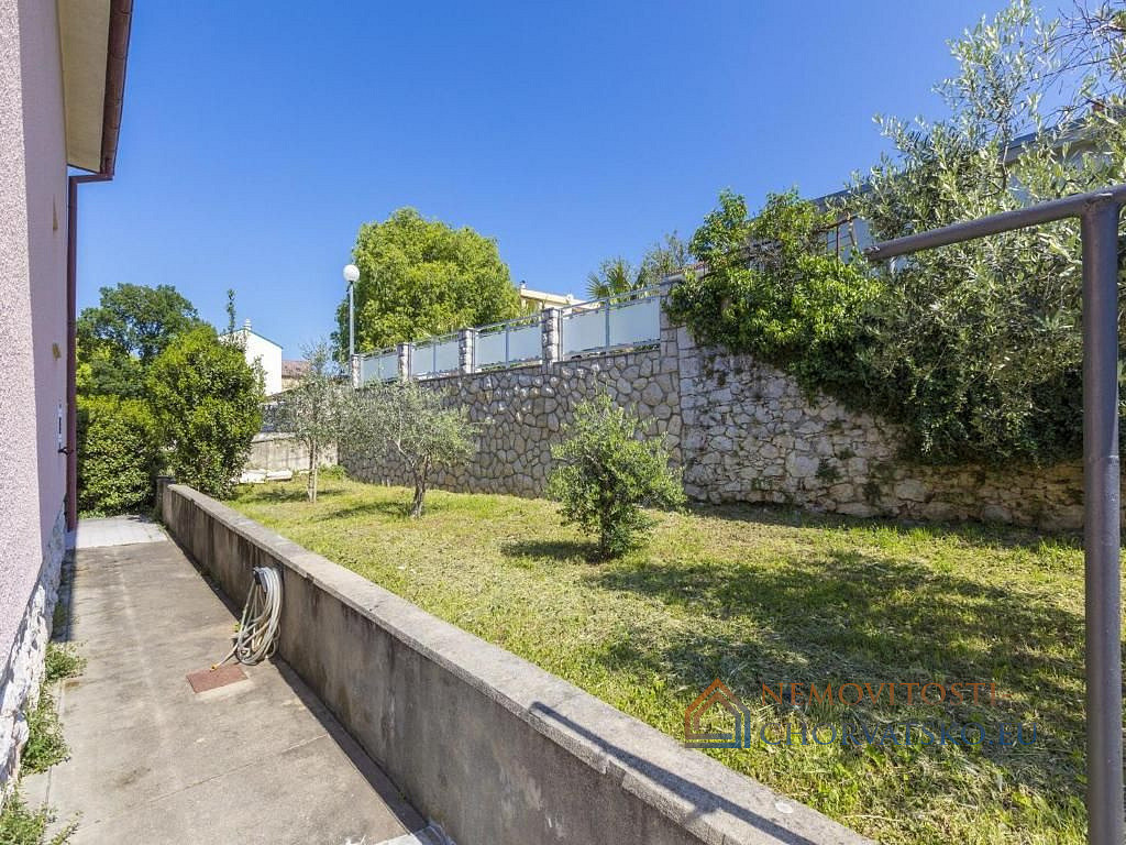 Prodej domu 250 m² s pozemkem 460 m² - Ansicht 6