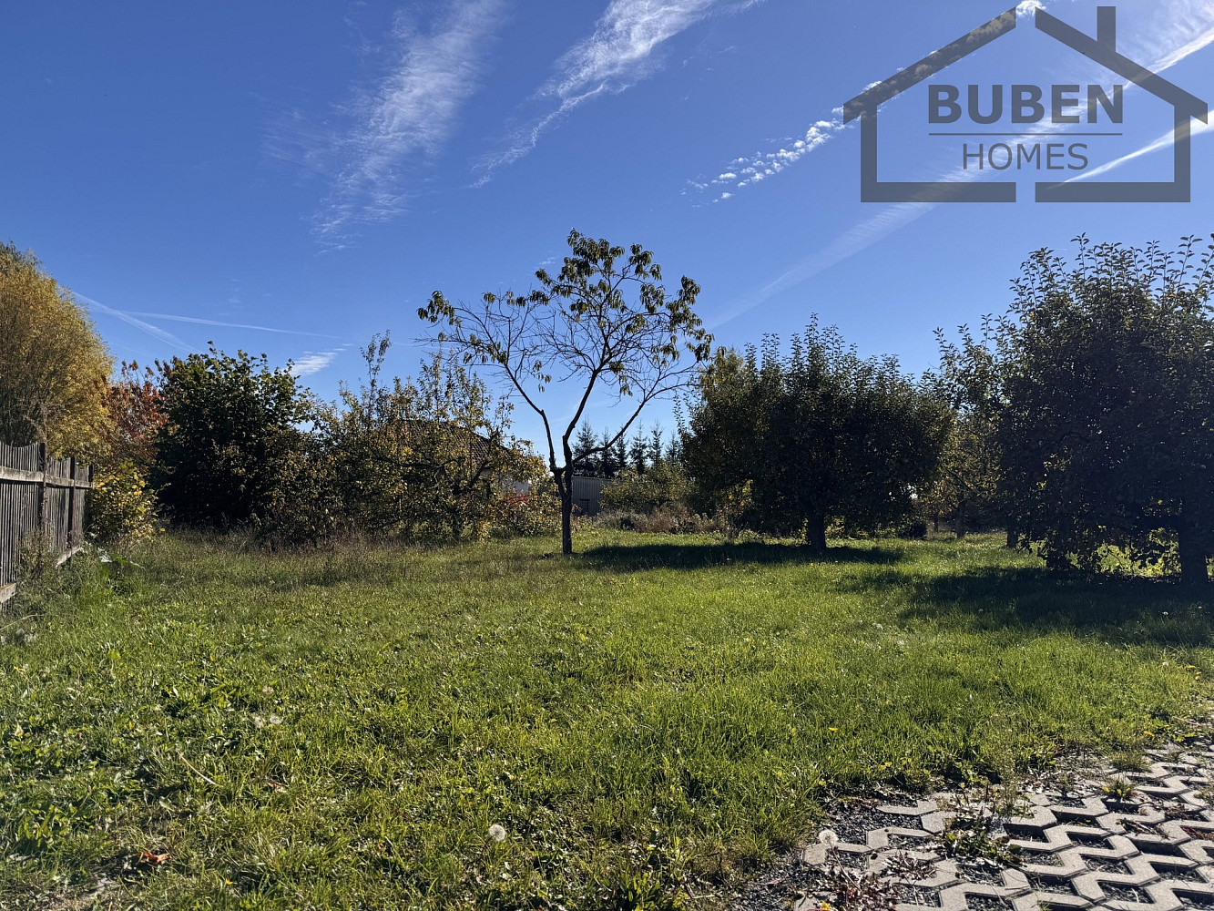 Prodej stavebního pozemku 1 390 m² – fotografie 2