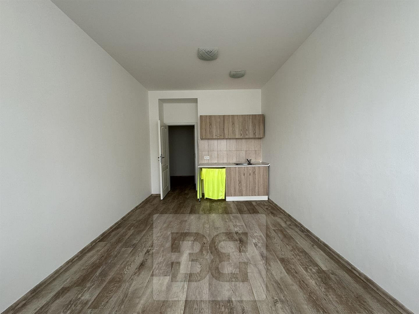 Pronájem bytu 1+kk 30 m²