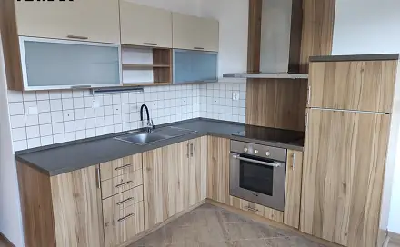 Pronájem bytu 1+kk 37 m², Pichlova, Pardubice - Zelené Předměstí