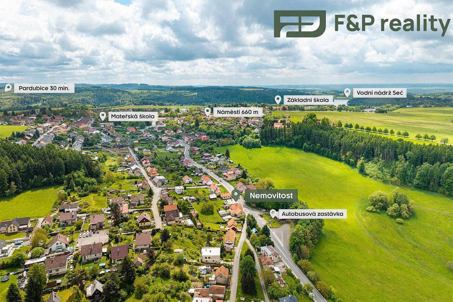 Prodej stavebního pozemku 1 210 m² – fotografie 2