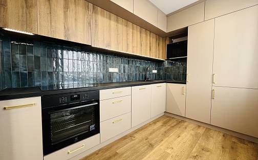 Prodej bytu 2+kk 49 m², Aleše Hrdličky, Ostrava - Poruba