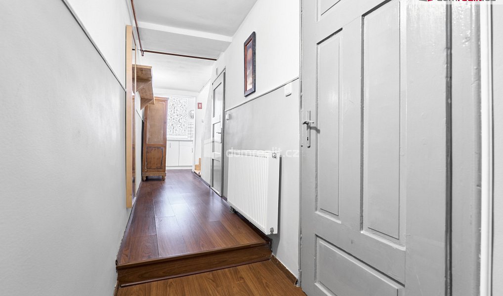 Prodej domu 100 m² s pozemkem 48 m², Ostrov – náhled fotky 9