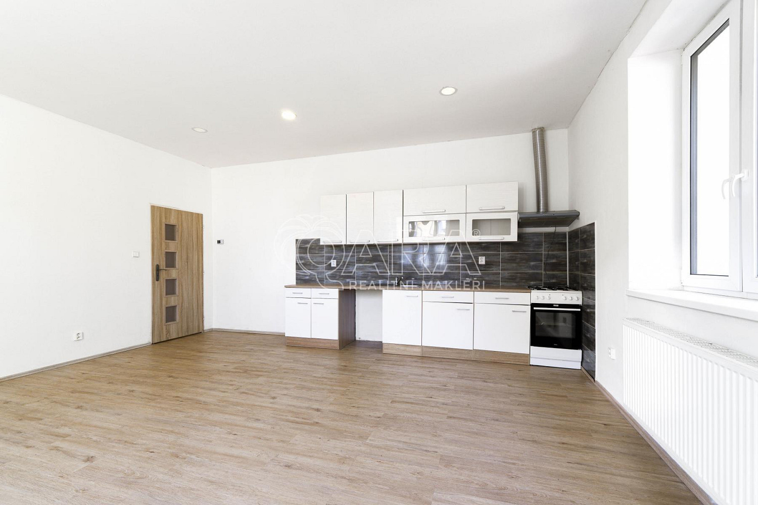 Pronájem bytu 3+kk 55 m² – fotografie 2