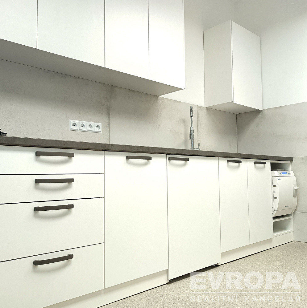 Pronájem komerčního objektu (jiného typu) 14 m² – fotografie 3