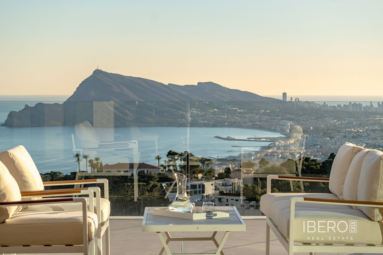 Prodej domu 470 m² s pozemkem 1 560 m²