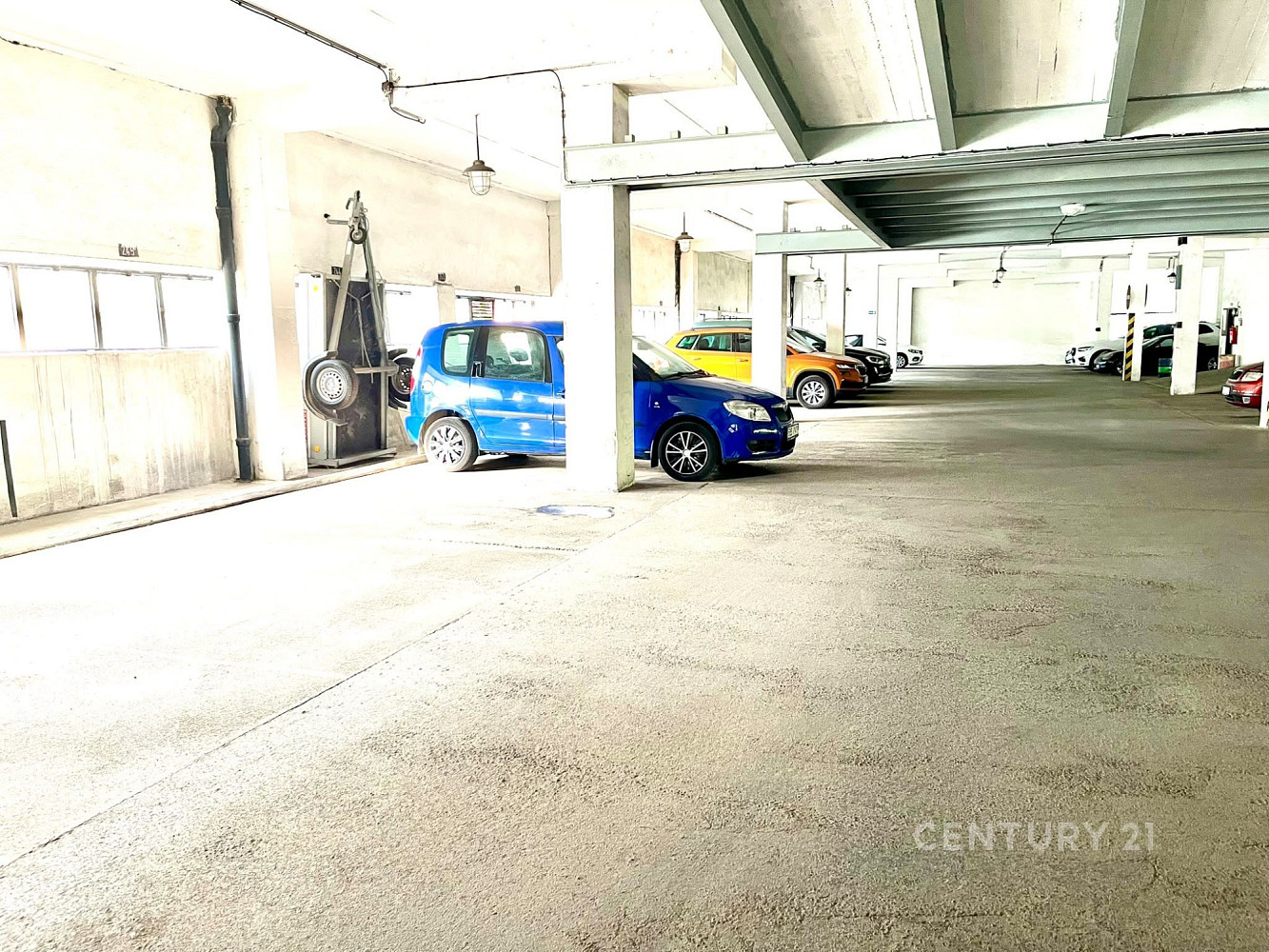 Prodej parkovacího stání na ulici Voroněžská 3099/1a – fotografie 4