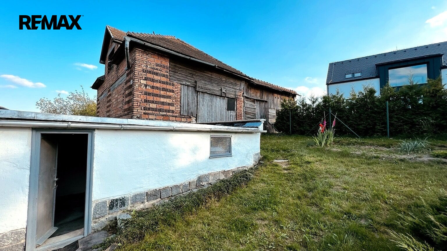 Prodej stavebního pozemku 960 m² – fotografie 2