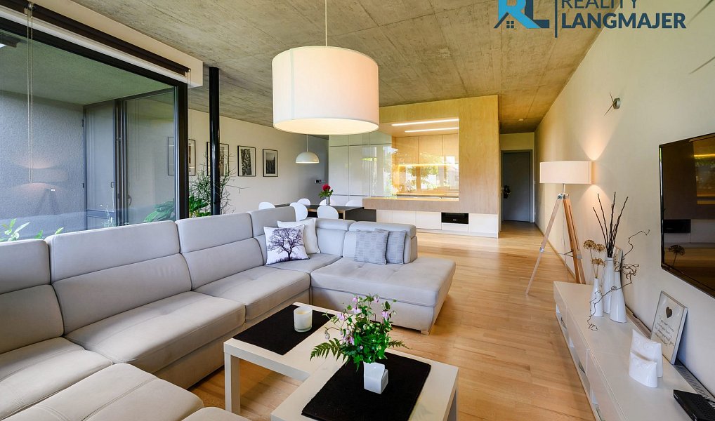 Prodej domu 134 m² s pozemkem 343 m², Zruč-Senec – náhled fotky 4