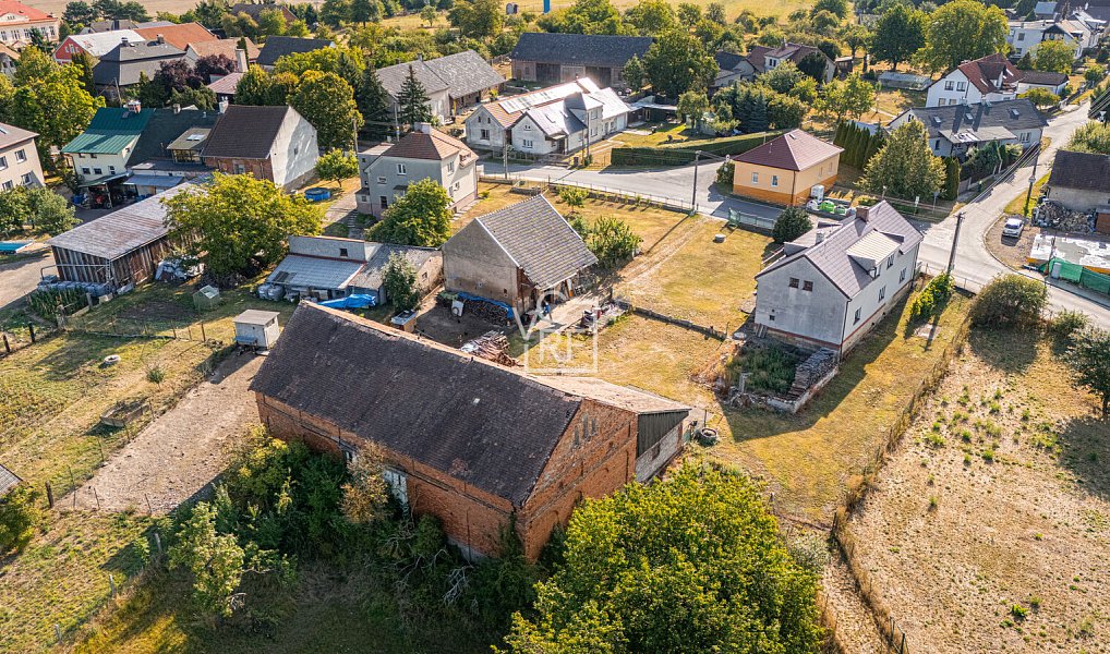 Prodej stavebního pozemku 1 942 m², Dolní Přím – náhled fotky 2