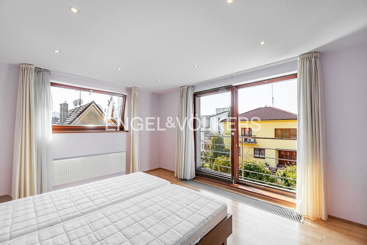 Pronájem bytu 3+kk 86 m² – fotografie 5