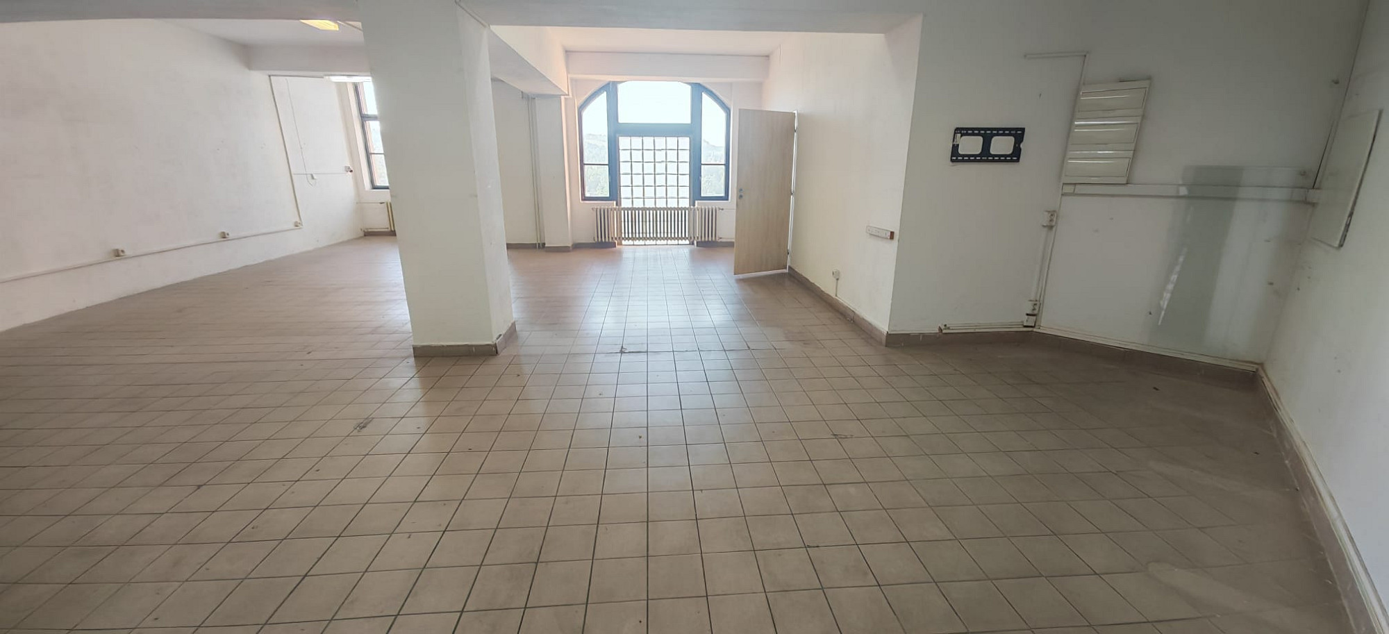 Pronájem obchodních prostor 102 m² – fotografie 4