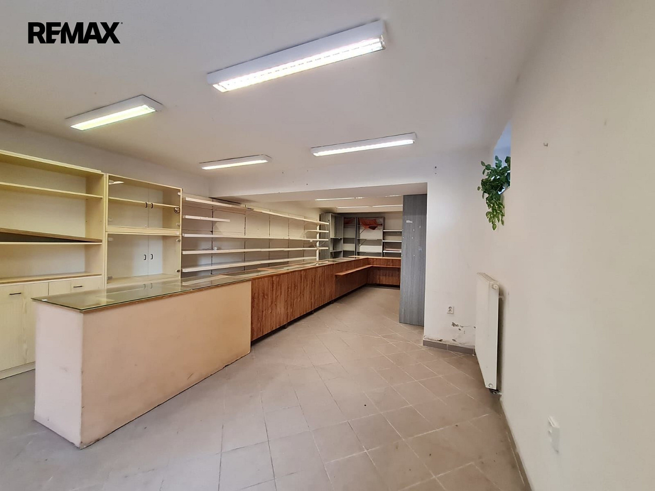 Pronájem obchodních prostor 64 m² — photo 2