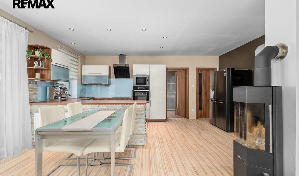 Prodej domu 134 m² s pozemkem 1 409 m², Lišov – náhled fotky 17