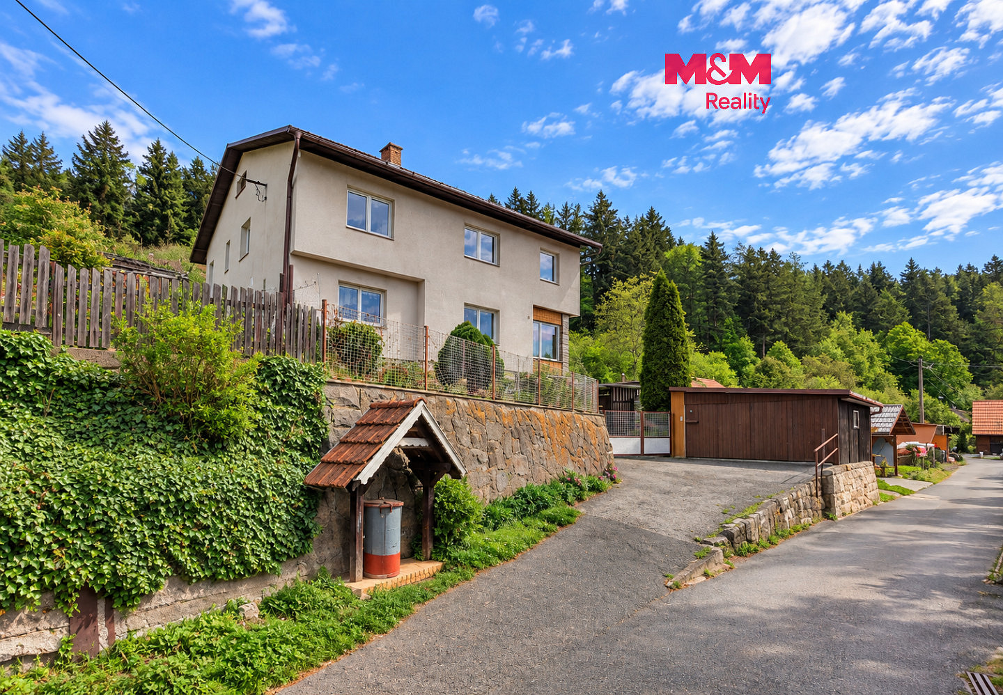 Prodej domu 200 m² s pozemkem 837 m²