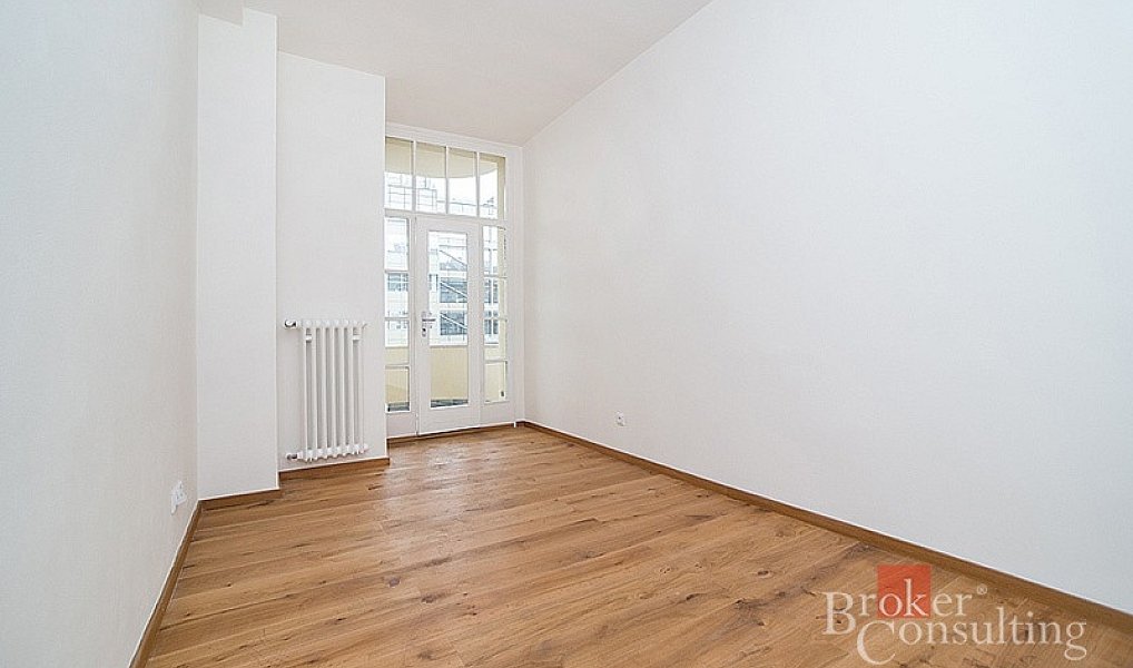Pronájem kanceláře 110 m², Praha – náhled fotky 10