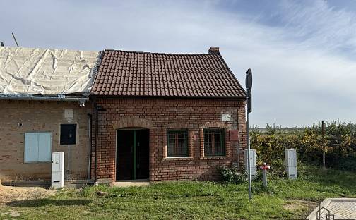 Prodej vinného sklípku v obci Hrušky u Břeclavi., Hrušky, okres Břeclav