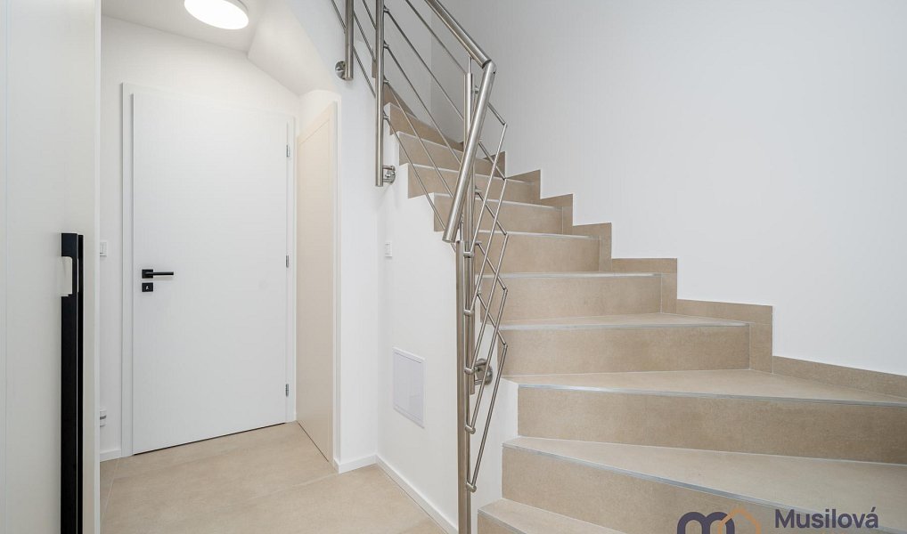 Pronájem domu 92 m² s pozemkem 300 m², Újezdeček – náhled fotky 13
