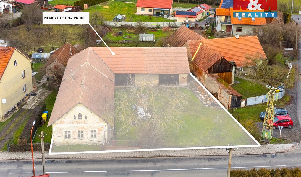 Prodej domu 253 m² s pozemkem 917 m², Dobříkov – náhled fotky 2