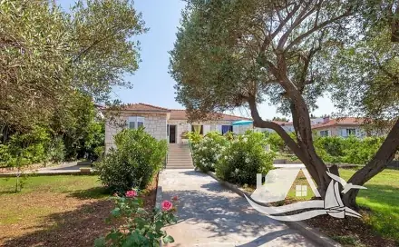 Prodej domu 300 m² s pozemkem 870 m², Supetar, Brač, Chorvatsko
