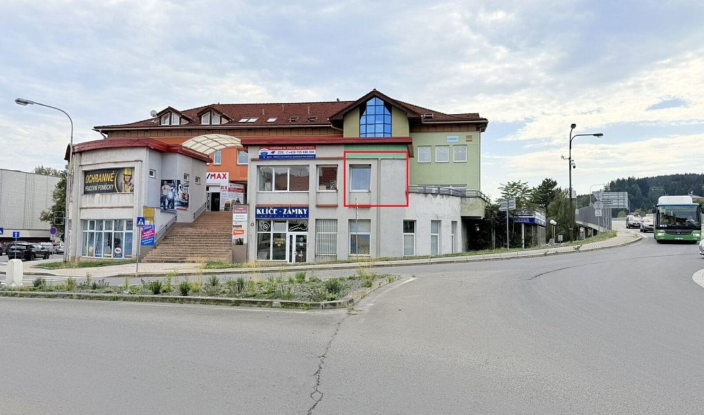 Pronájem obchodních prostor 17 m², Vsetín – náhled fotky 3