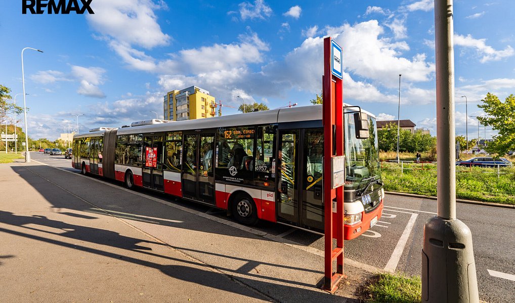 Prodej bytu 1+1 38 m², Praha – náhled fotky 25