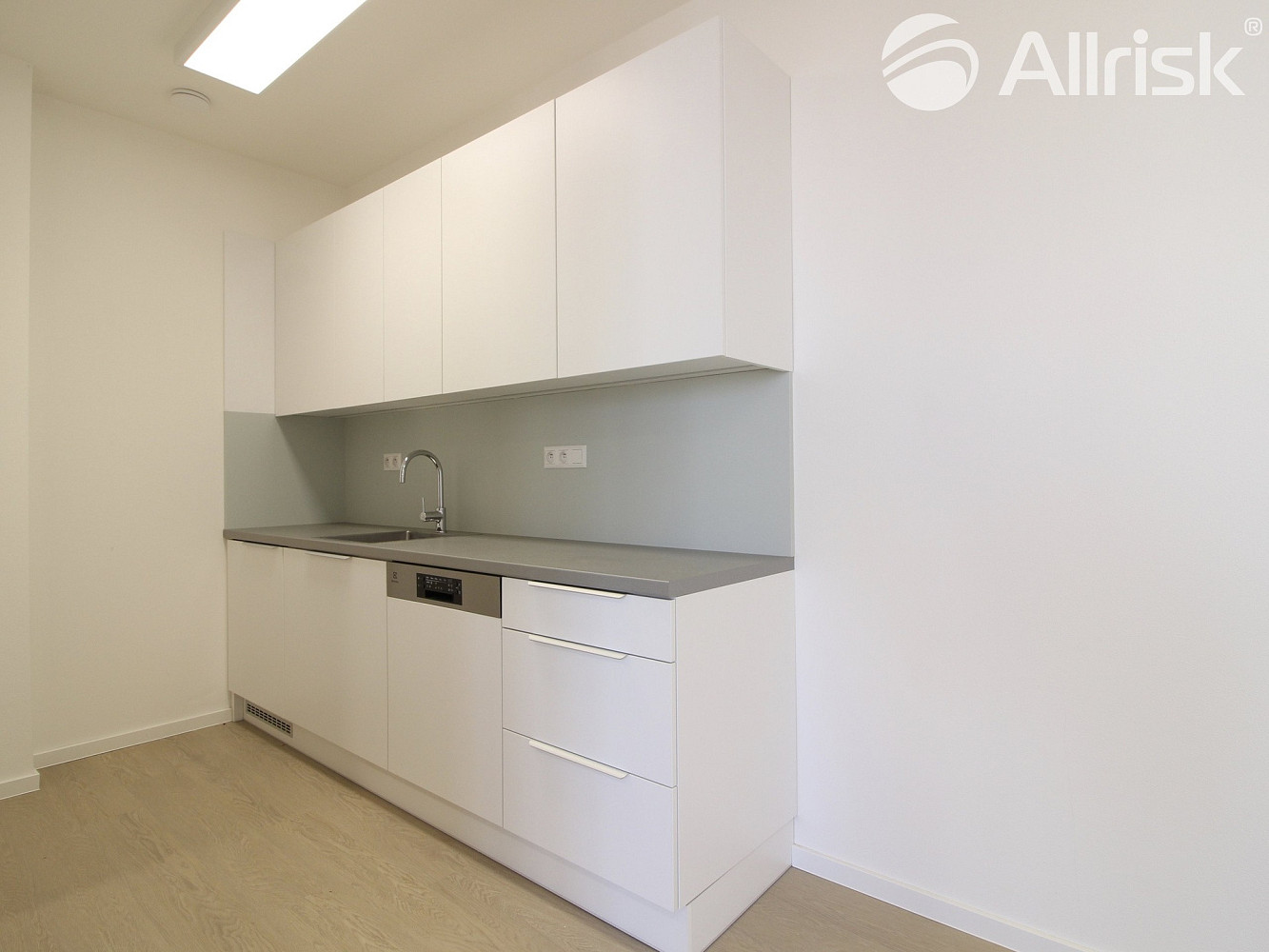 Pronájem kanceláře 48 m² – fotografie 5