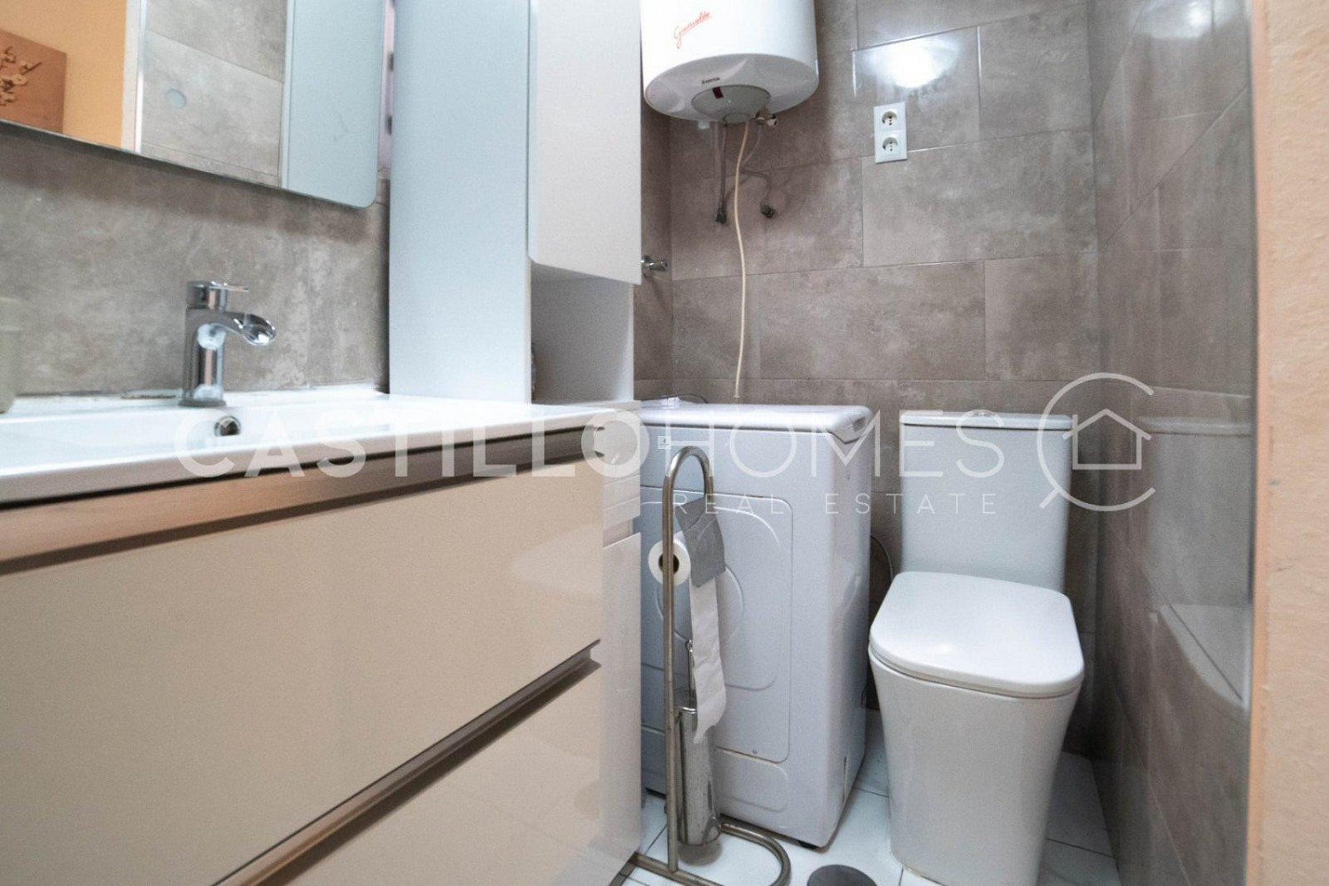 Piso 1+1 – Torrevieja, San Roque - Más