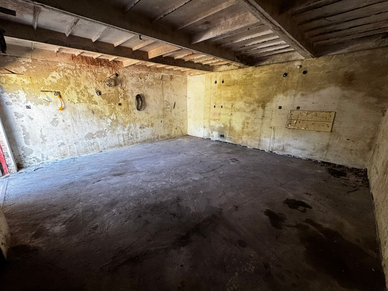 (861) Pronájem garáže 38 m2 – fotografie 2