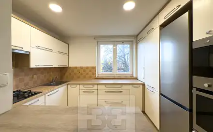 Pronájem bytu 2+1 71 m², Vítězná, Kladno