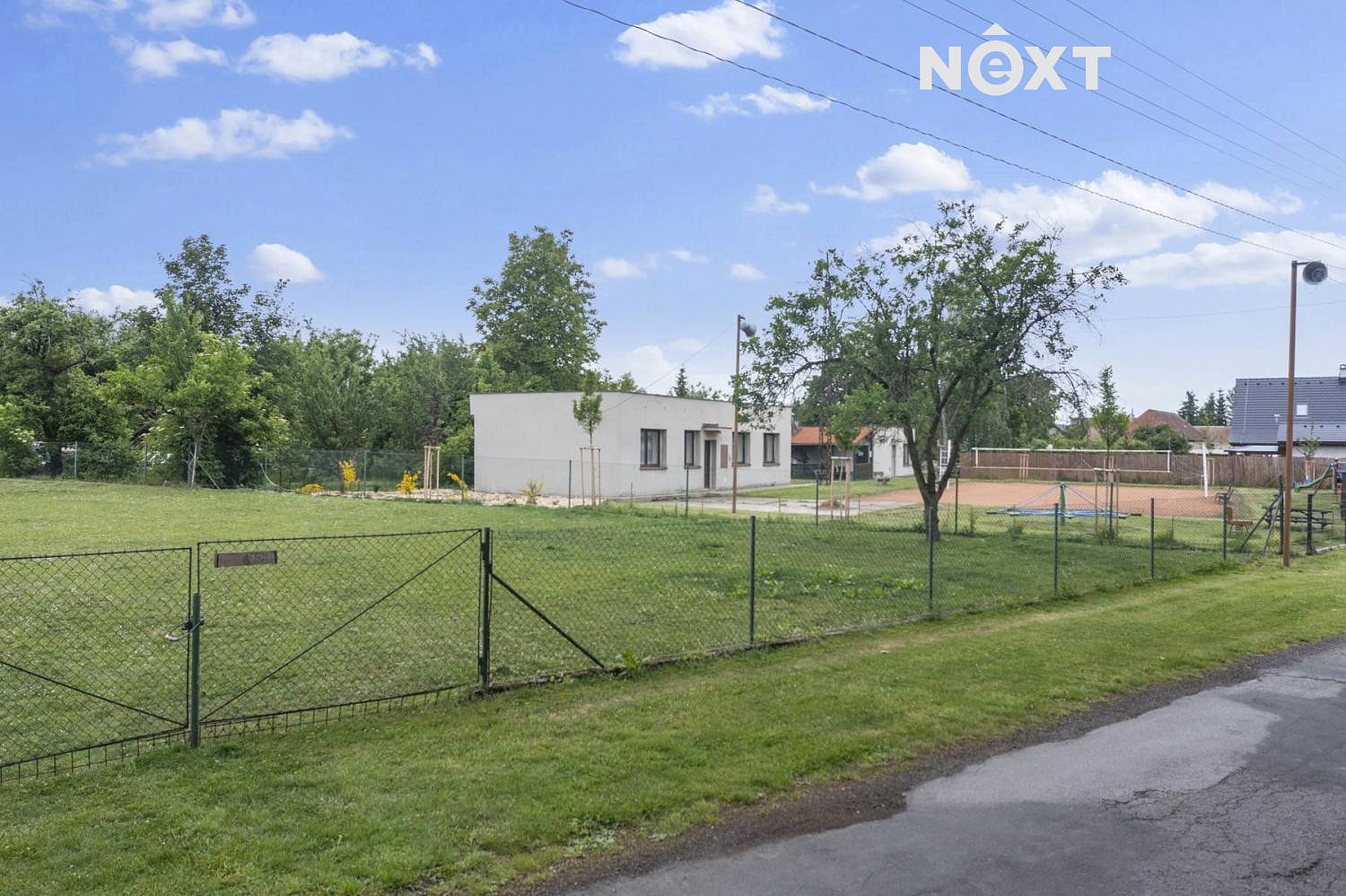 Prodej stavebního pozemku 1 735 m² — photo 2