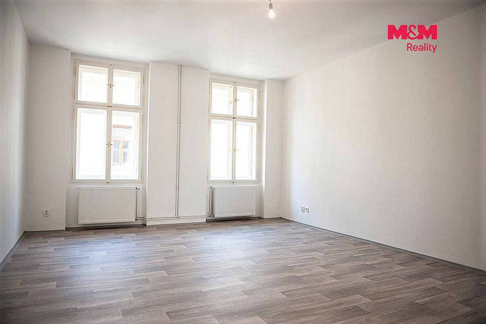 Prodej nájemního domu, činžáku 624 m² – fotografie 2