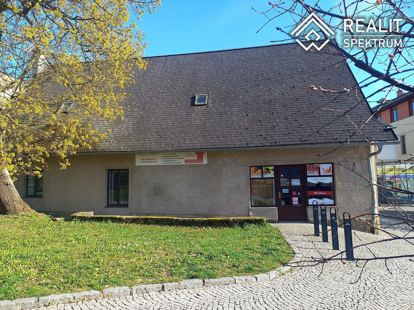 Prodej obchodních prostor 430 m² – fotografie 2