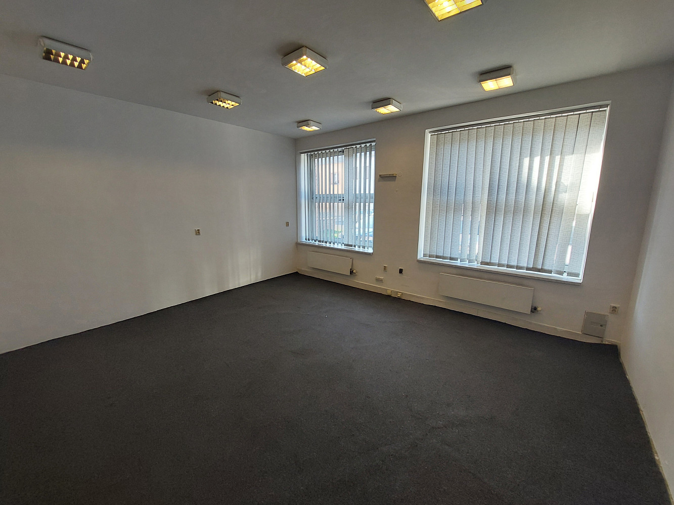 Pronájem kanceláře 27 m² – fotografie 2