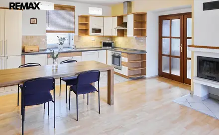 Pronájem domu 100 m² s pozemkem 133 m², K Nádraží, Hostivice, okres Praha-západ