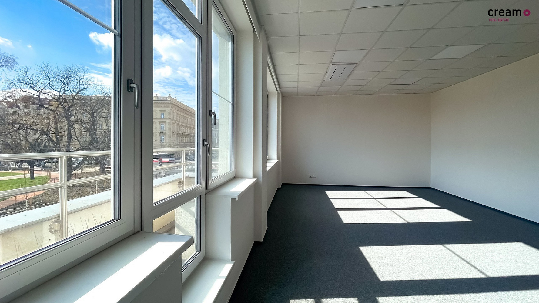 Pronájem kanceláře 40 m² — photo 3