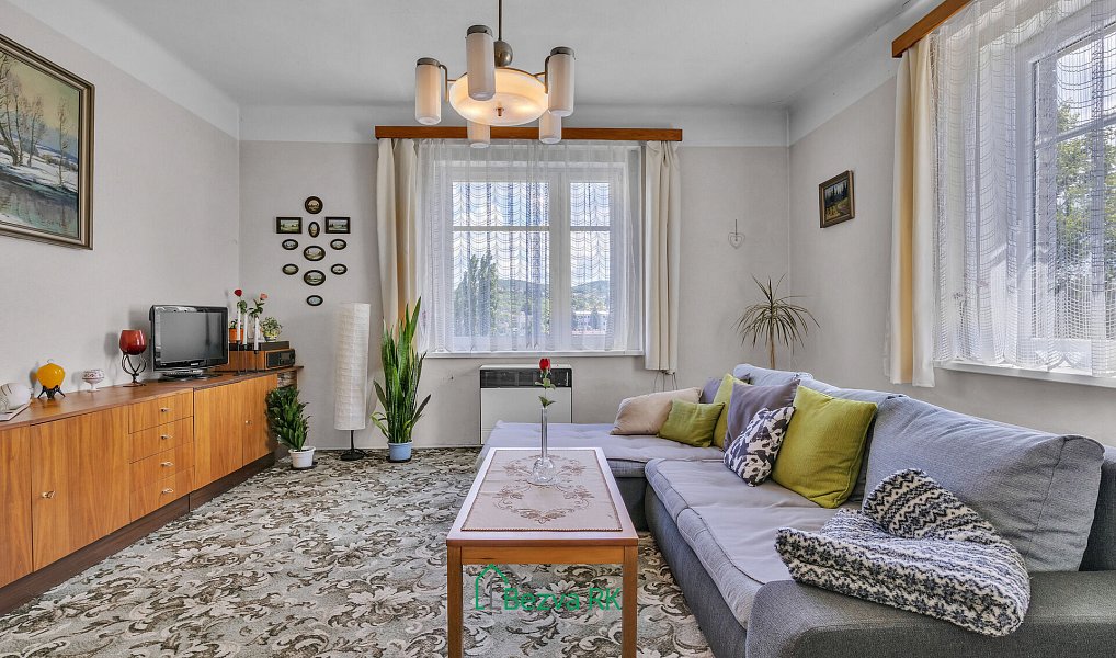 Prodej domu 140 m² s pozemkem 1 042 m², Beroun – náhled fotky 2