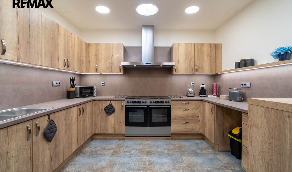 Prodej nájemního domu, činžáku 715 m², Trutnov – náhled fotky 4