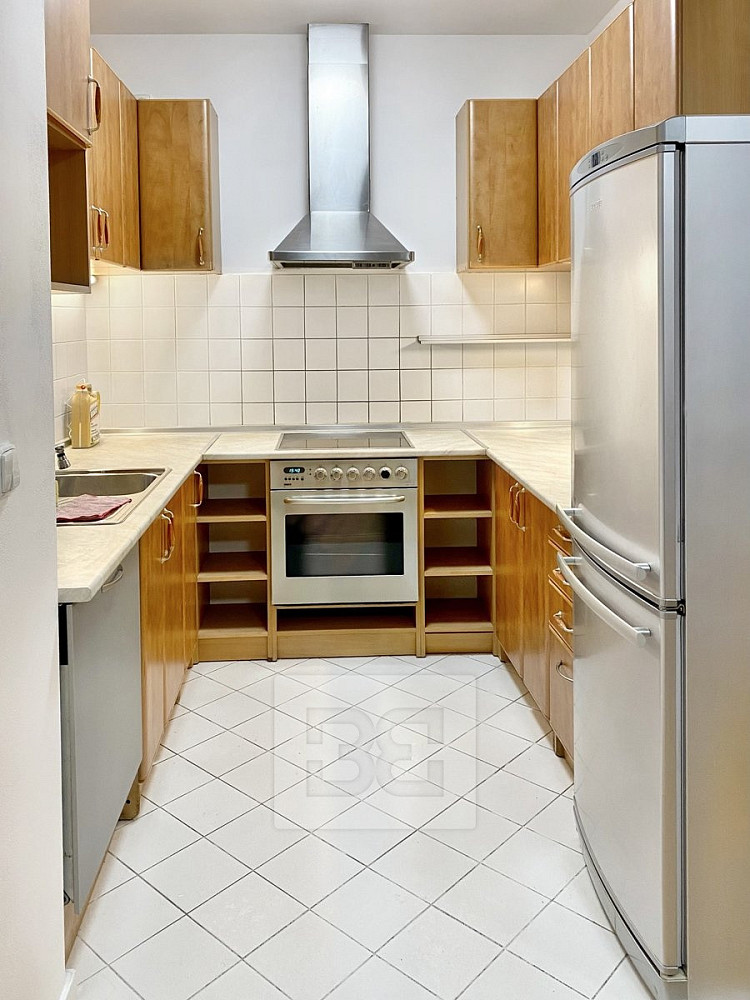 Pronájem bytu 4+kk 153 m² — photo 3