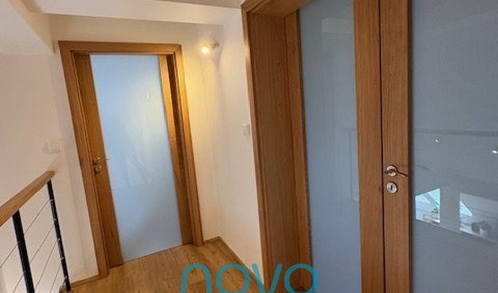 Pronájem bytu 3+1 115 m², Praha – náhled fotky 27