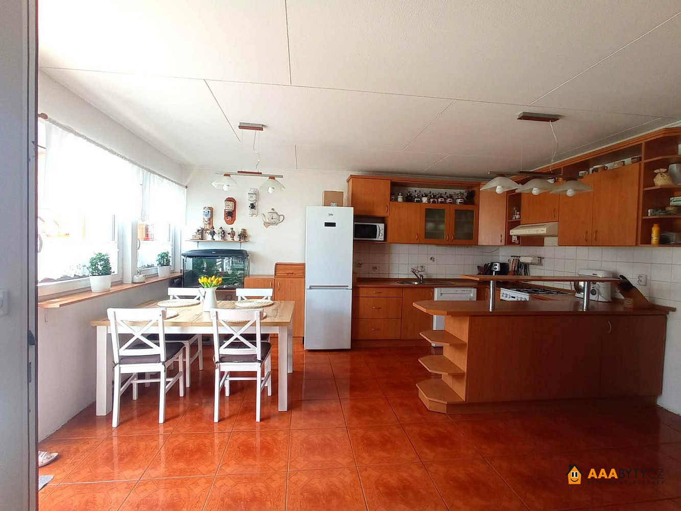 Prodej domu 180 m² s pozemkem 290 m² — photo 2