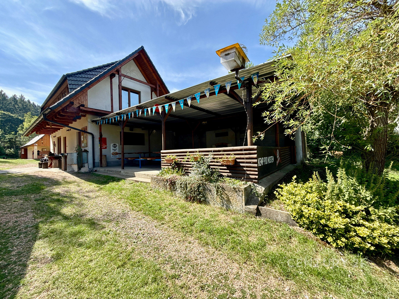 Prodej komerčního objektu (jiného typu) 122 m²
