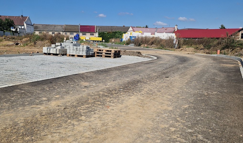 Prodej stavebního pozemku 547 m², Kožušany-Tážaly – náhled fotky 8