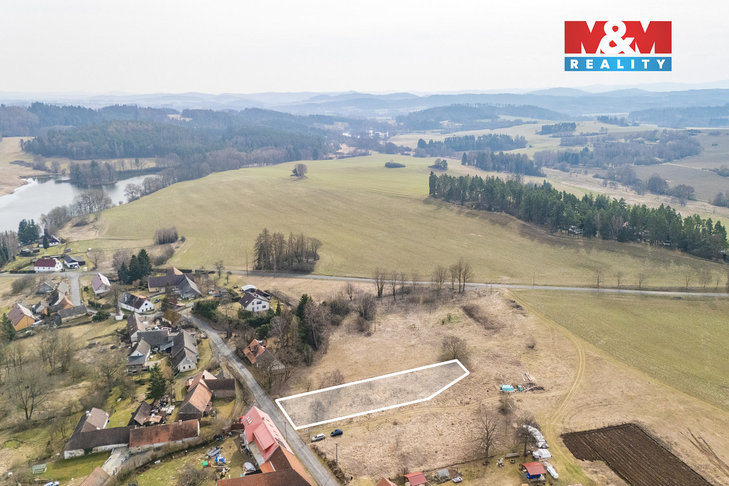 Prodej stavebního pozemku 1 922 m² — photo 2
