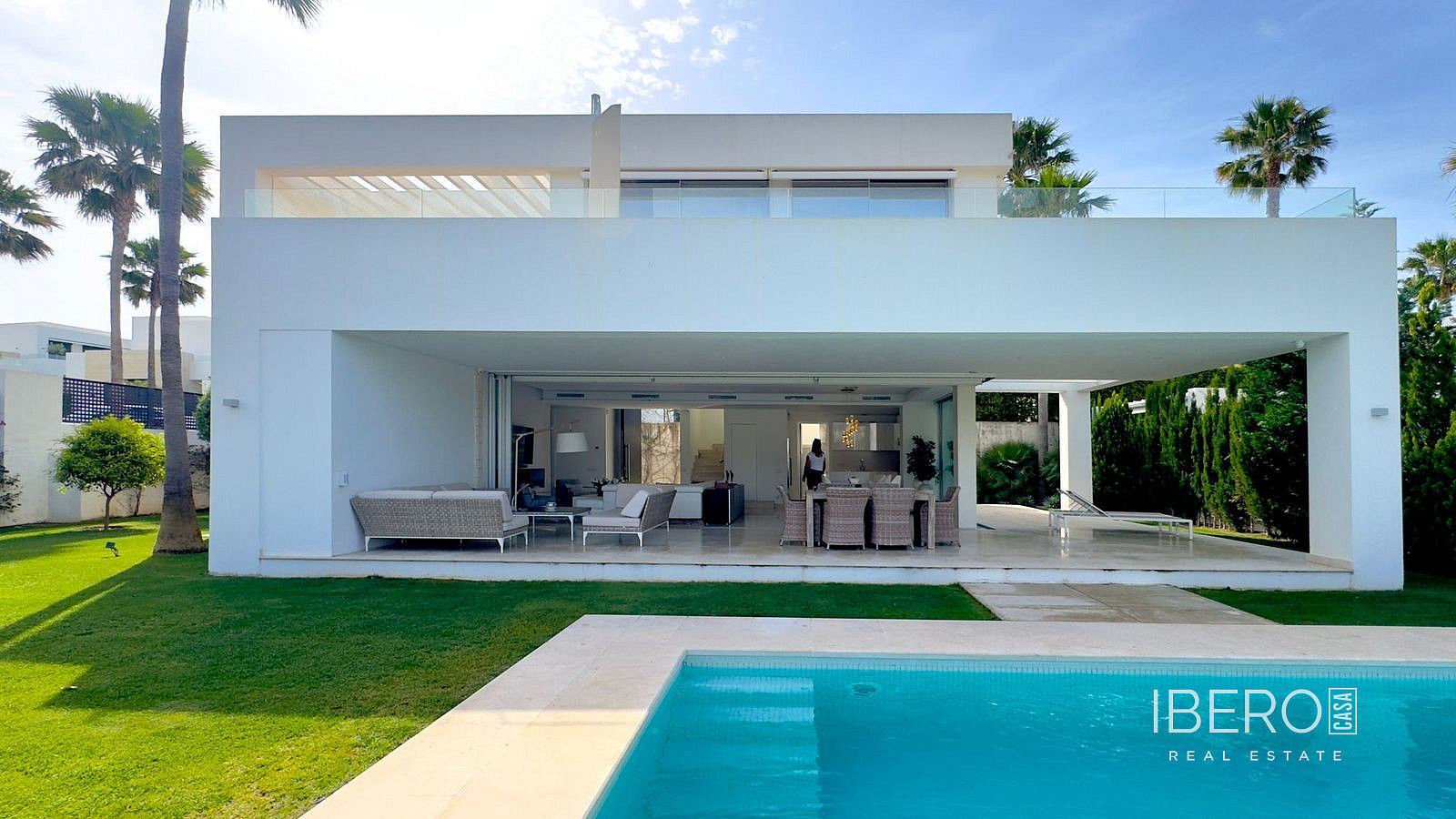 Prodej domu 195 m² s pozemkem 803 m² — photo 2