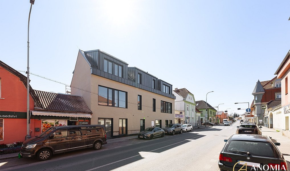 Pronájem komerčního objektu (jiného typu) 305 m², Praha – náhled fotky 2