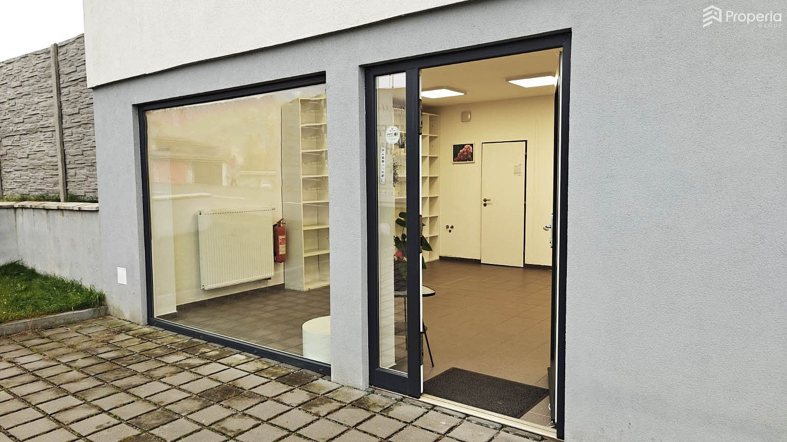 Pronájem obchodních prostor 30 m² – fotografie 2