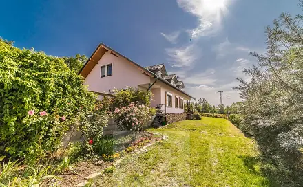 Prodej domu 400 m² s pozemkem 242 000 m², Malečov, okres Ústí nad Labem